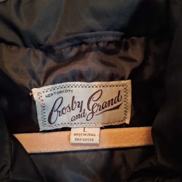 Crosby And Grand Women's Black Quilted Puffer Vest Outerwear - Picture 2 of 10